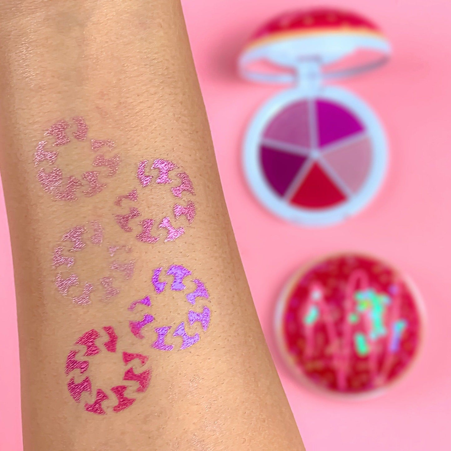 Revolution I Heart Revolution Donut Cherry Pie Eyeshadow Palette