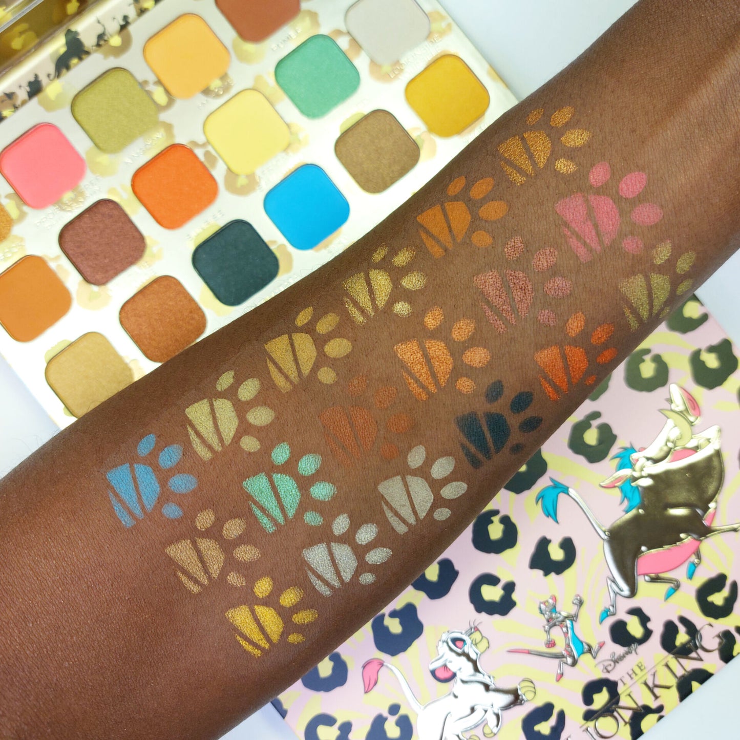 Revolution x The Lion King Hakuna Matata Eye Shadow Palette