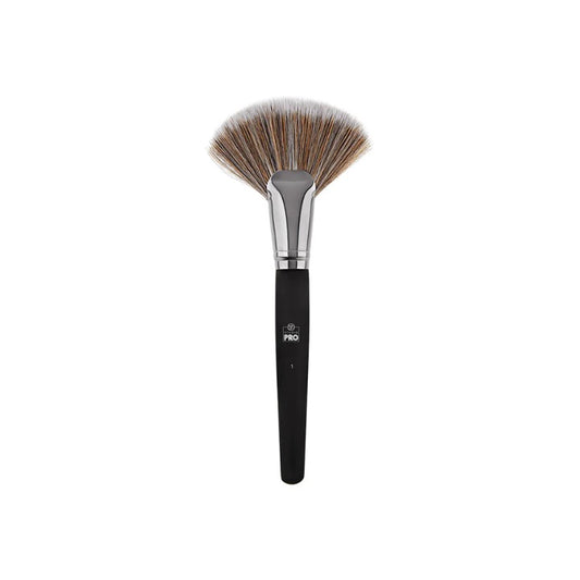 BH Cosmetics Studio Pro Deluxe Fan Brush 1