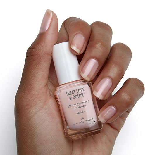 Essie Treat Love & Color Strengthener 30 Minimally Modest Sheer
