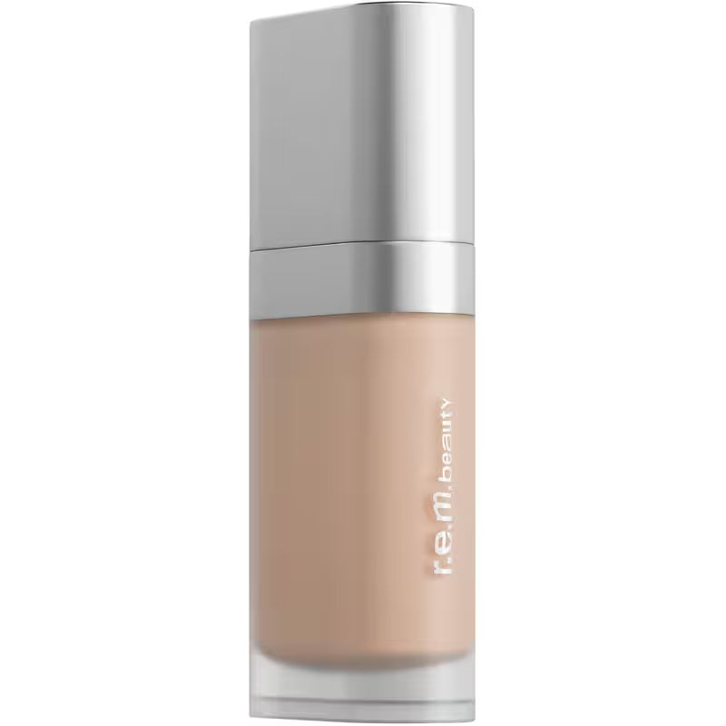 r.e.m beauty Sweetener Foundation Medium 7 N