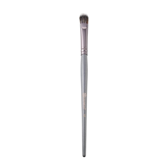 BH Cosmetics Vegan Concealer Brush V7